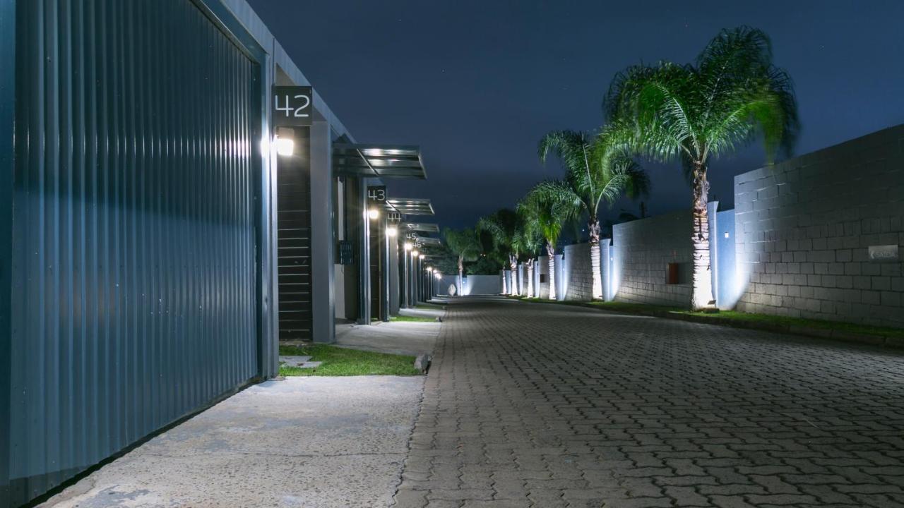 Bangalô Motel by Drops Santa Maria  Bagian luar foto